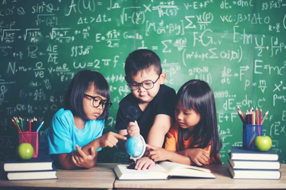 Bài tập tham khảo tính diện tích hình tròn kèm lời giải đầy đủ