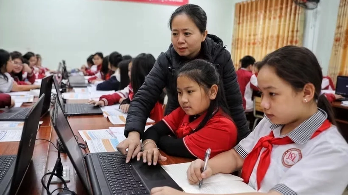 Đào tạo và phát triển kiến thức vật lý