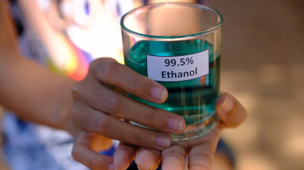 Giải Mã Ethanol: Công Thức Cấu Tạo, Tính Chất Và Ứng Dụng Đa Năng 2026