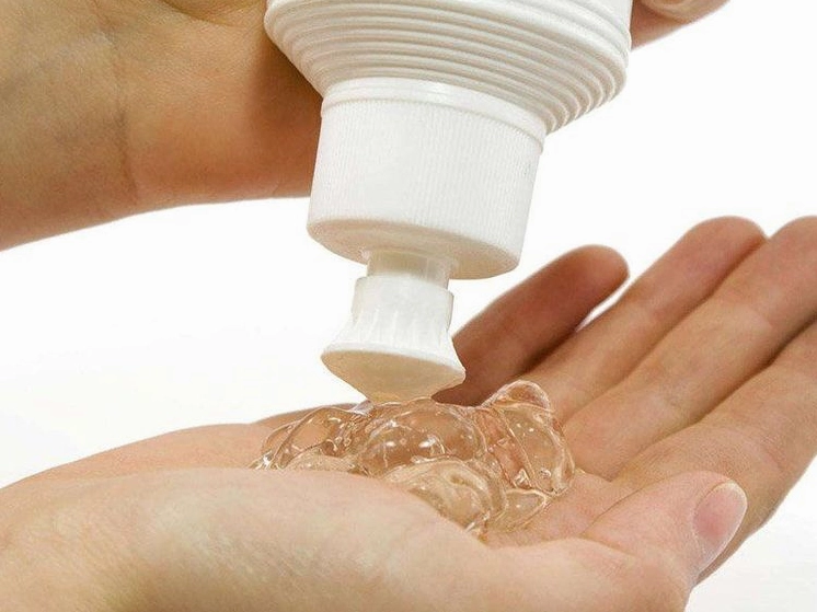 Sản phẩm chứa axit Salicylic chỉ nên được sử dụng ở người lớn với nồng độ thấp